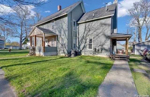 380 Caulkins Street photos photos