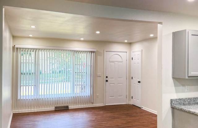 Newly Renovated 3BR/2BA Home in Charlotte – Pet Friendly! photos photos Newly Renovated 3BR/2BA Home in Charlotte – Pet Friendly! photos photos