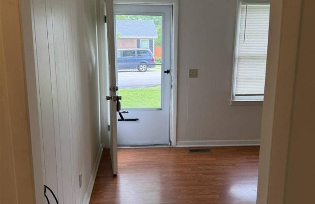 1456 Longview Drive Gallery 4