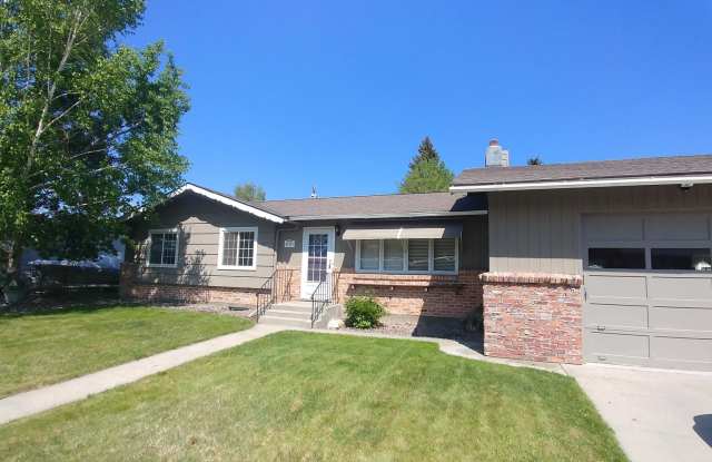 Large Four Bedroom Home with Finished Basement photos photos