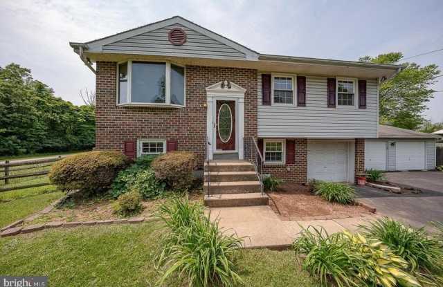 213 HOFFECKER ROAD photos photos