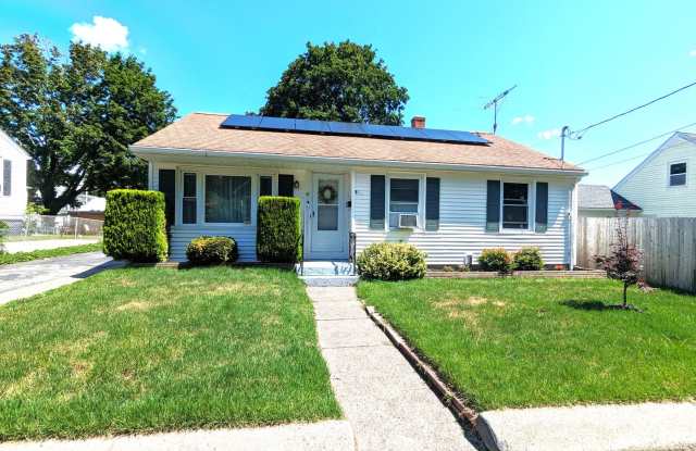 ****Pawtucket/Fairlawn – Single Family with Electric Included - $2,695**** photos photos
