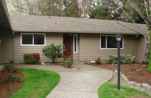 Super Cute 2 Bedroom Condo in Tigard!!! Water, Sewer and Garbage Included!!! Gallery 1