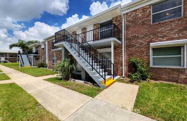 190 E Olmstead Drive E10, Titusville, FL 32780 Gallery 3