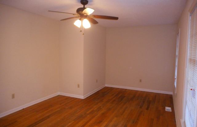 1615 Norris Drive Gallery 4