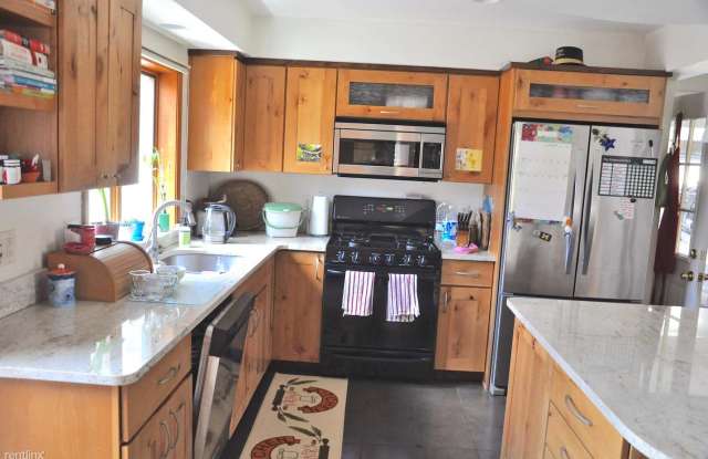 2571 Roseland Dr Gallery 3