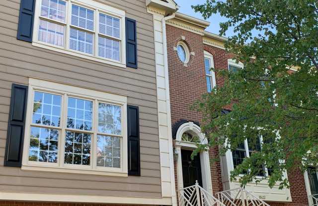 10434 BRECKINRIDGE LANE - 10434 Breckinridge Lane, Fairfax, VA 22030