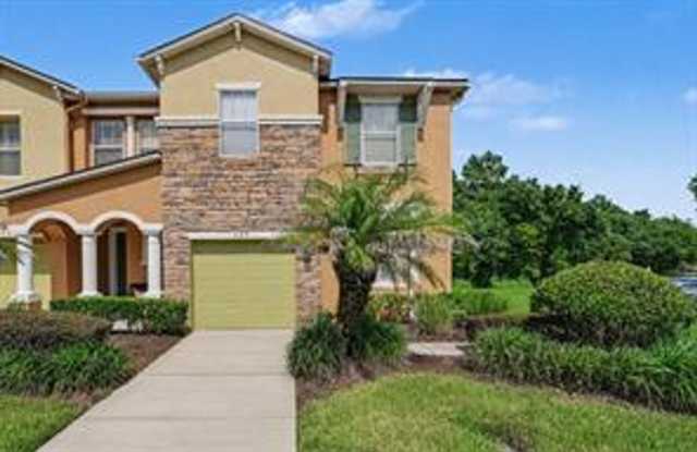 Spacious 3 Bedroom / 2.5 Bath Townhouse at Preserve at Eagle Lake Gallery 1