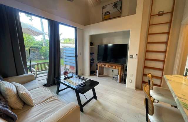 Napili One Bedroom with Loft Gallery 4