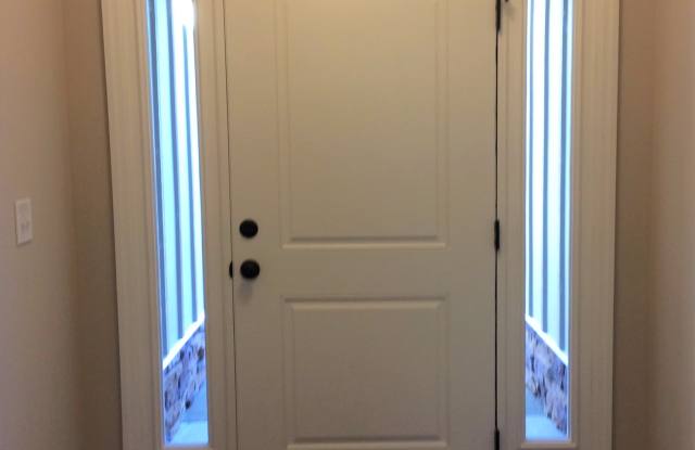 623 Jensen Lane Gallery 2