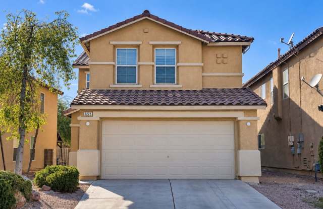 Spacious 3-Bedroom Home with Upstairs Laundry & 2-Car Garage Gallery 1