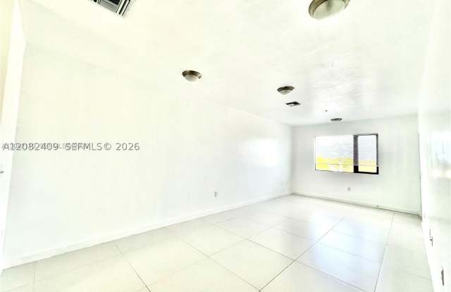 440 E 27th St Gallery 3