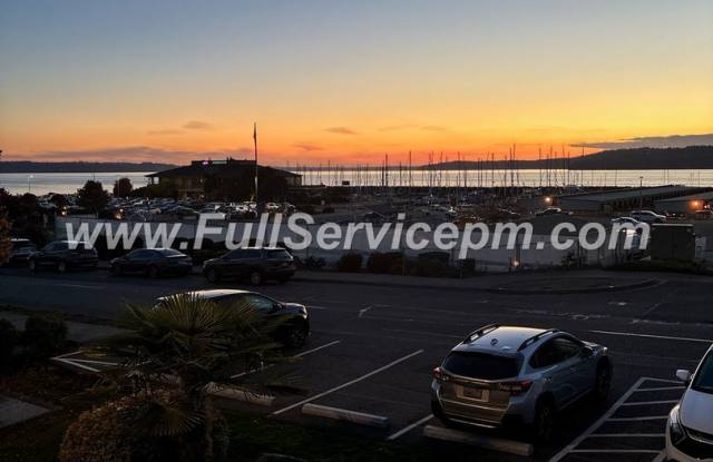 Sunsets! Location! Living here could be life changing! Gallery 1