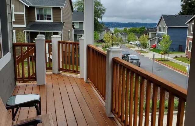 2402 Seringa Ave - 2402 Seringa Ave, Bremerton, WA 98310