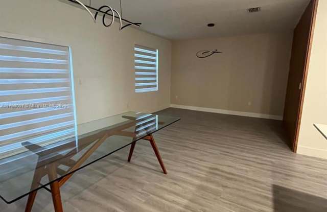 20464 NW 6th Pl # 0 Gallery 2