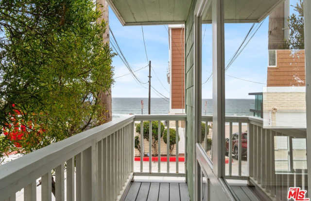 115 44th St photos photos