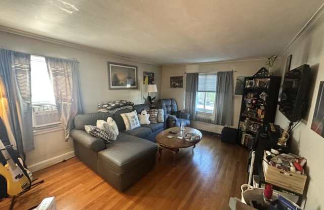 32 Bishop Rd. Gallery 1