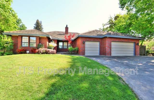 221 Audubon Circle photos photos