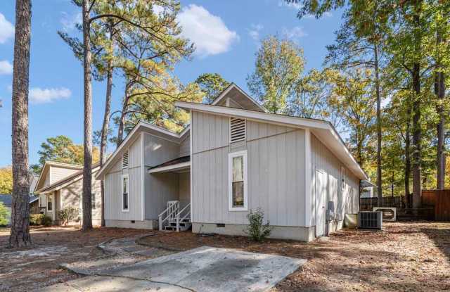 Welcome Home to 326 Whipple Tree Lane in Fayetteville, NC! Gallery 3