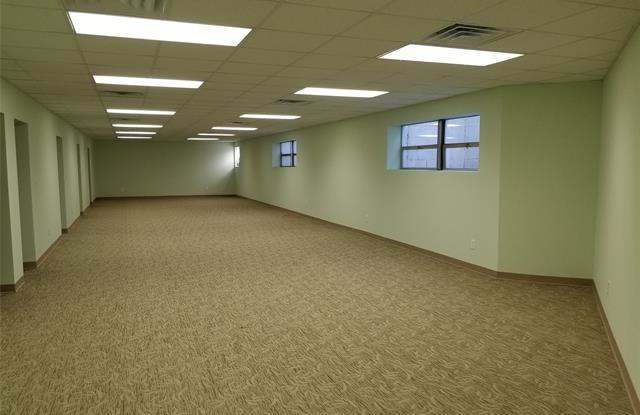 30785 E GRAND RIVER Avenue Gallery 2