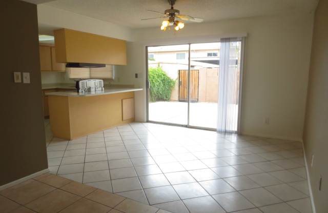 3303 W. Laurie Ln. Gallery 4