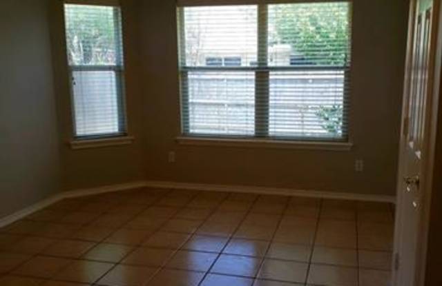 2 Fern Oak Court Gallery 4