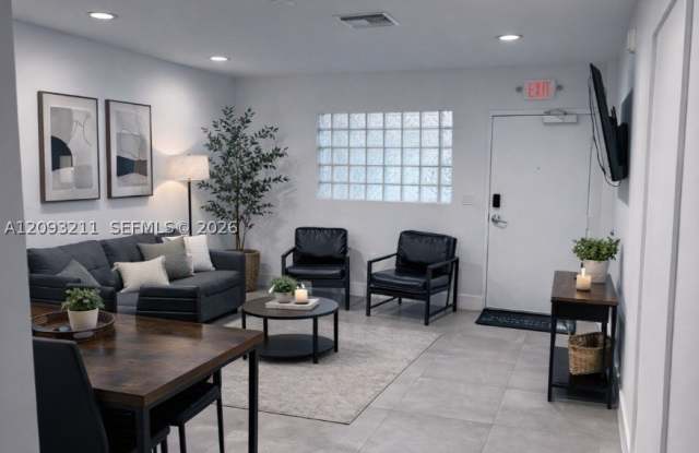 645 Palmetto Dr Gallery 1