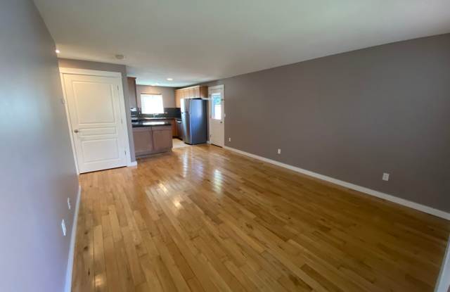 Charming 2 Bed, 1 Bath Home in Eugene – 2413 Mountain Ter photos photos Charming 2 Bed, 1 Bath Home in Eugene – 2413 Mountain Ter photos photos