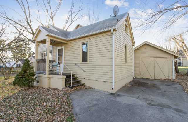 CLOSE TO BEAVERDALE!! 2 Bed, 1 Bath Home in Des Moines photos photos