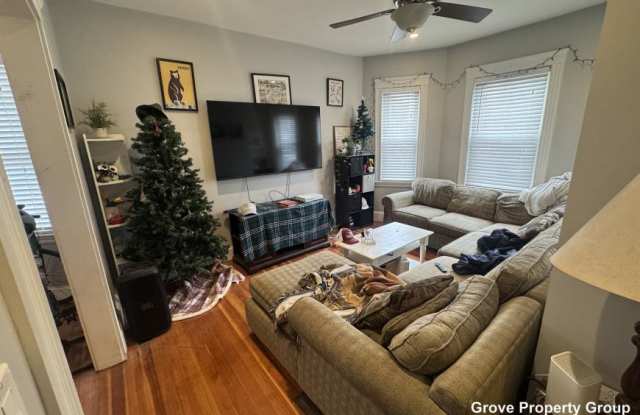 26 Roseclair photos photos