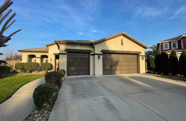 Ideal 4br/2ba single story in Morada photos photos