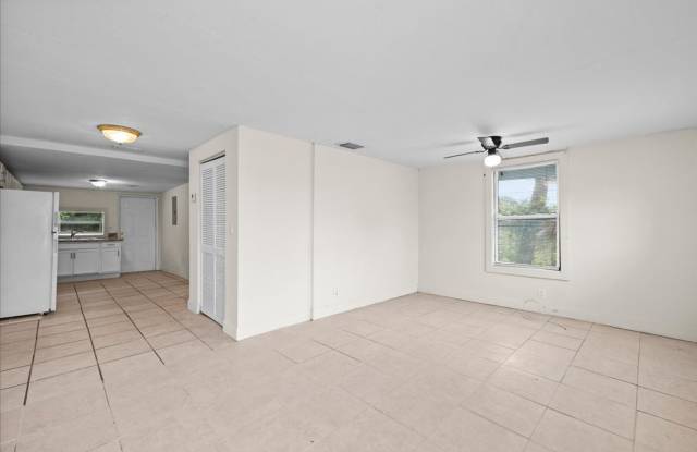 3 bedroom 1 Bathroom Single Family House - MOVE IN SPECIAL Gallery 4
