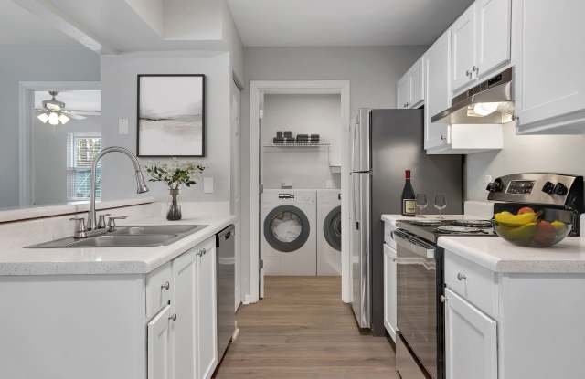 Crescent Ridge Apartments Gallery 2