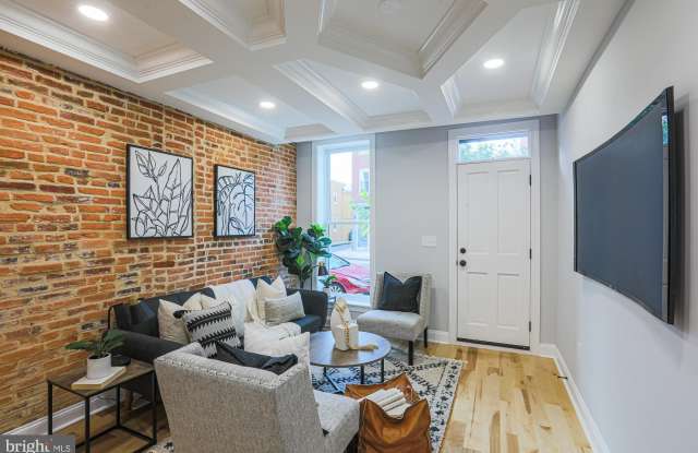 206 E FORT AVENUE Gallery 3