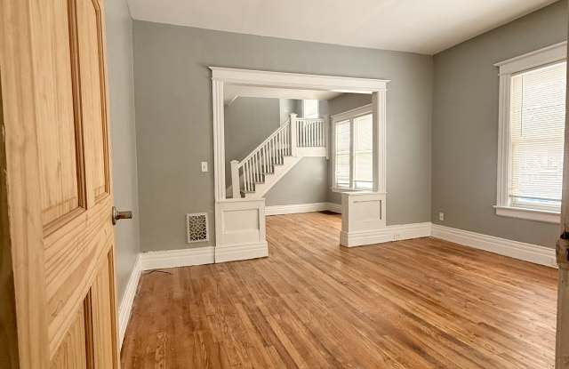 116-118 Lux St photos photos