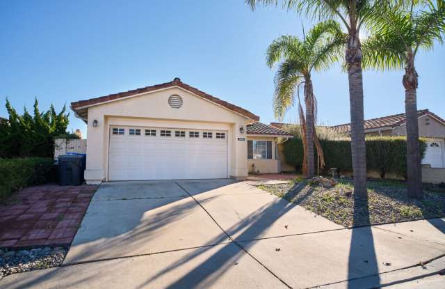 Lovely 3 Bedroom Home! - 2506 Santa Rosa Street, Santa Maria, CA 93455