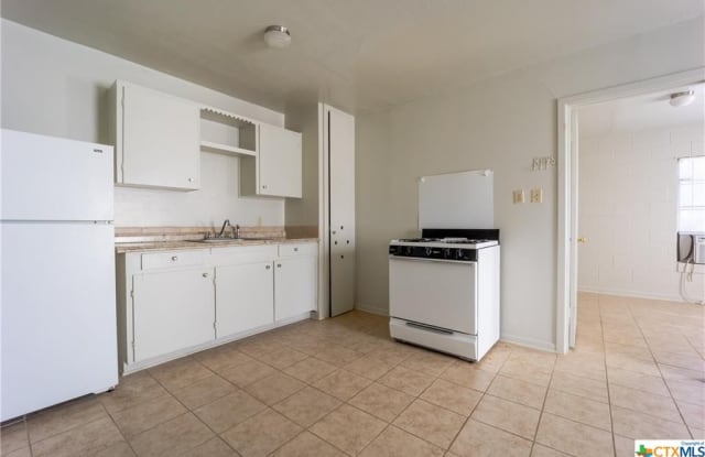 610 N 10th Street - 610 North 10th Street, Killeen, TX 76541