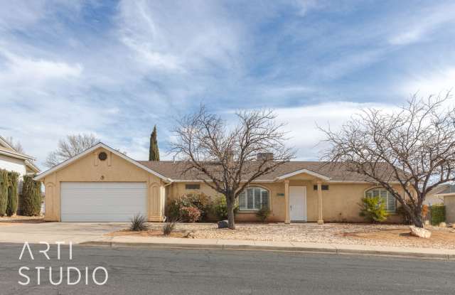 Clean 3 Bedroom, 2 Bathroom home in Santa Clara photos photos