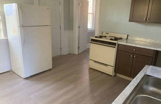 613 Vine St 1 - 613 Vine Street, Syracuse, NY 13203