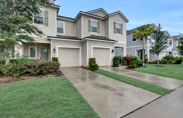 Pet Friendly Townhome w/ amenities in Annies Walk! - 13092 Bachara Way, Jacksonville, FL 32218