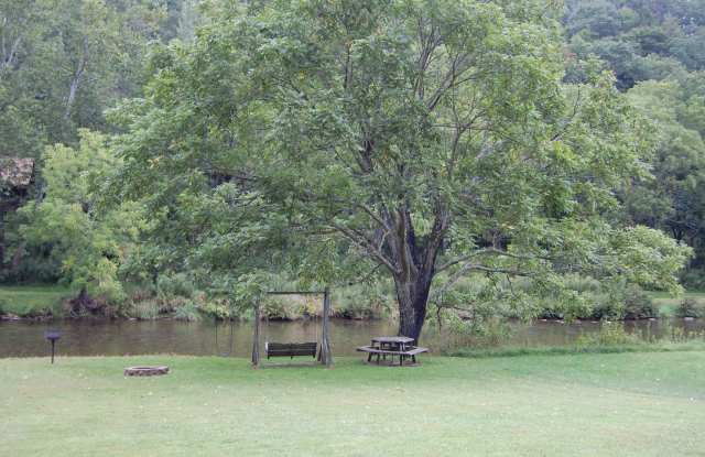 Fully Furnished Right on the River! Gallery 3