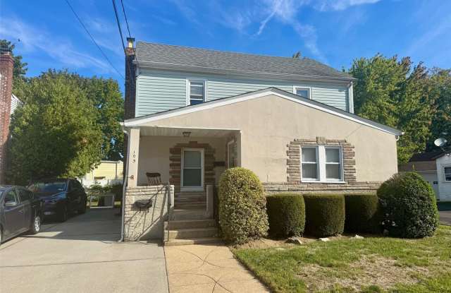 105 Burtis Street photos photos