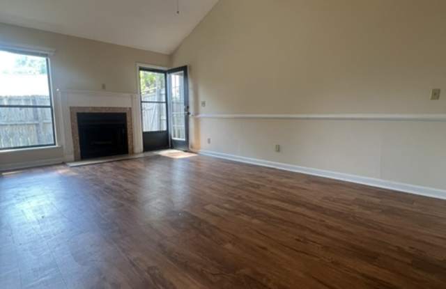 905 East Estates Boulevard - 1Unit C Gallery 3