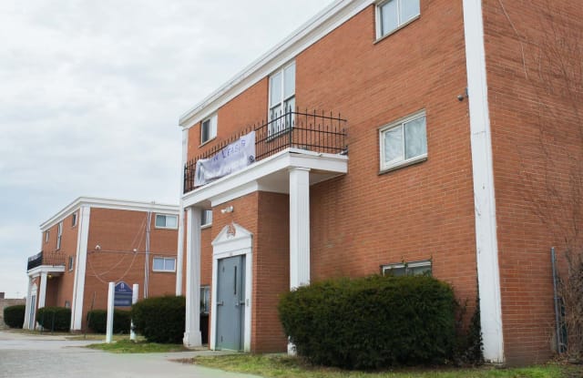 14835 Euclid Ave photos photos