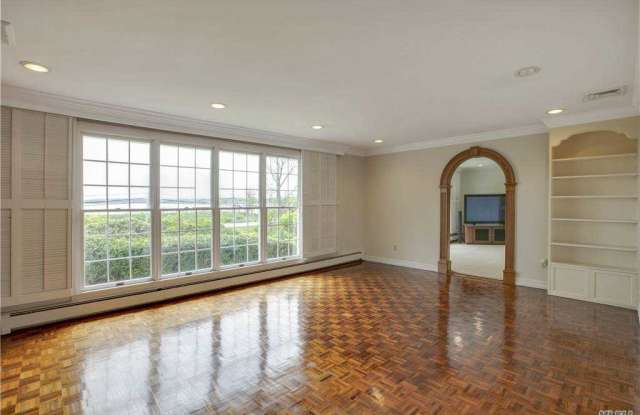 85 Lloyd Harbor Road Gallery 3