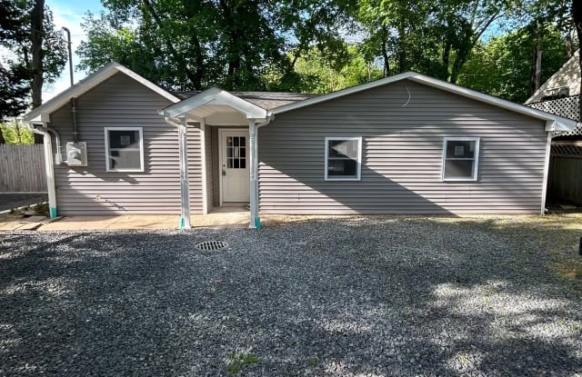 5 New Mill Rd - 5 New Mill Road, Smithtown, NY 11787