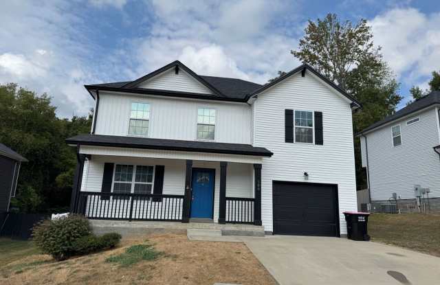 Beautiful Home Built in 2021! Open Floor Plan with 4bed/2.5 Bath and Fenced yard! photos photos