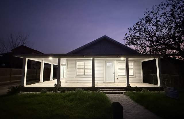 606 E Kuhn St photos photos