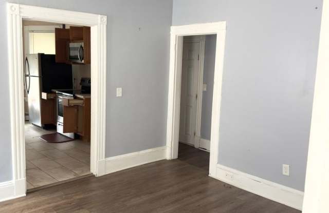 Spacious 2-Bedroom, 1-Bath Home in Hartford Gallery 4