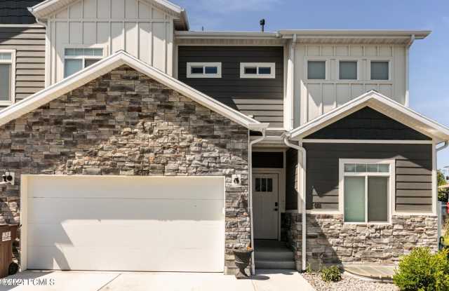 4261 S Steele Creek Court Gallery 2